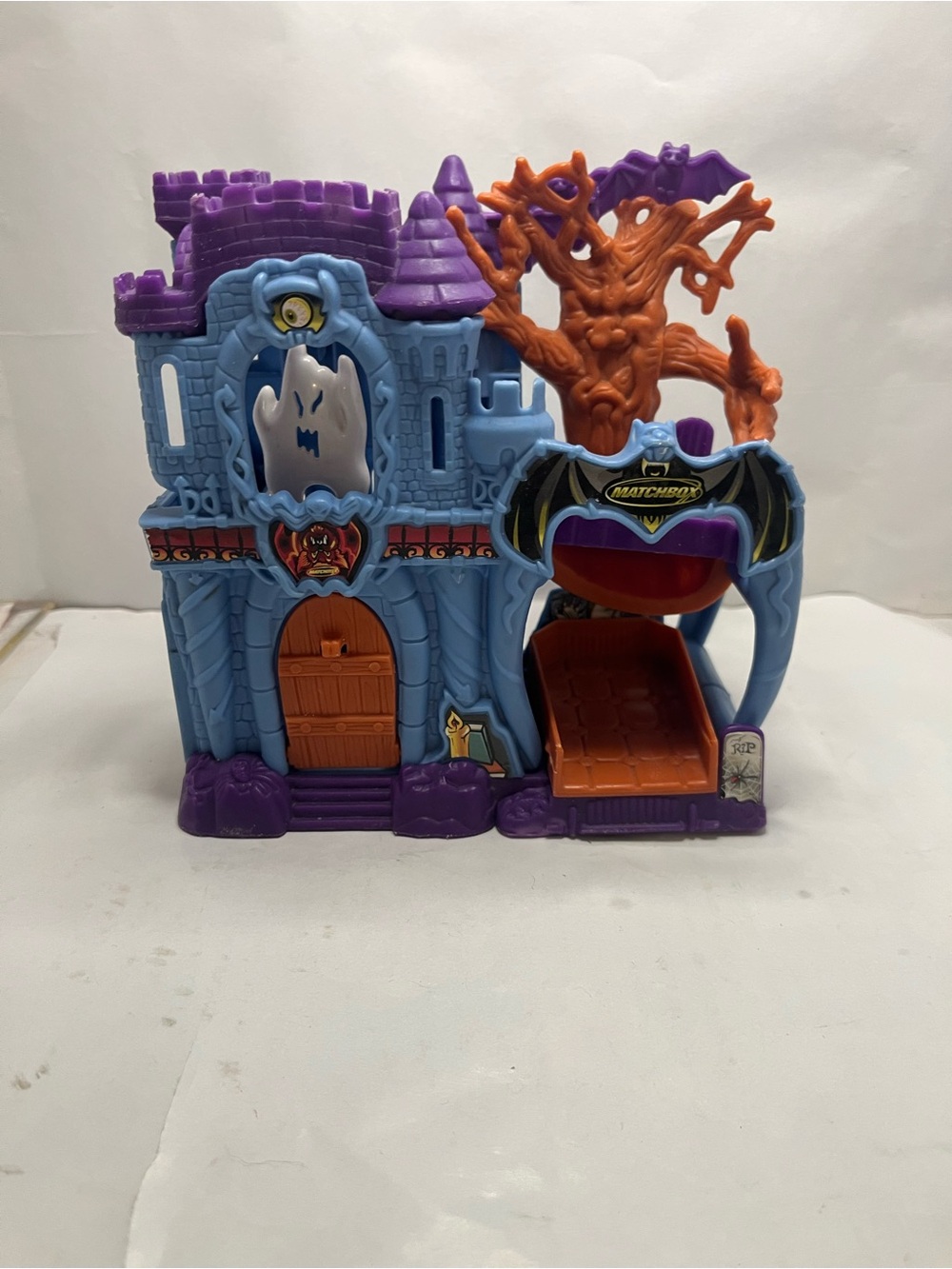 Matchbox car miniature haunted Halloween castle Hot Wheels